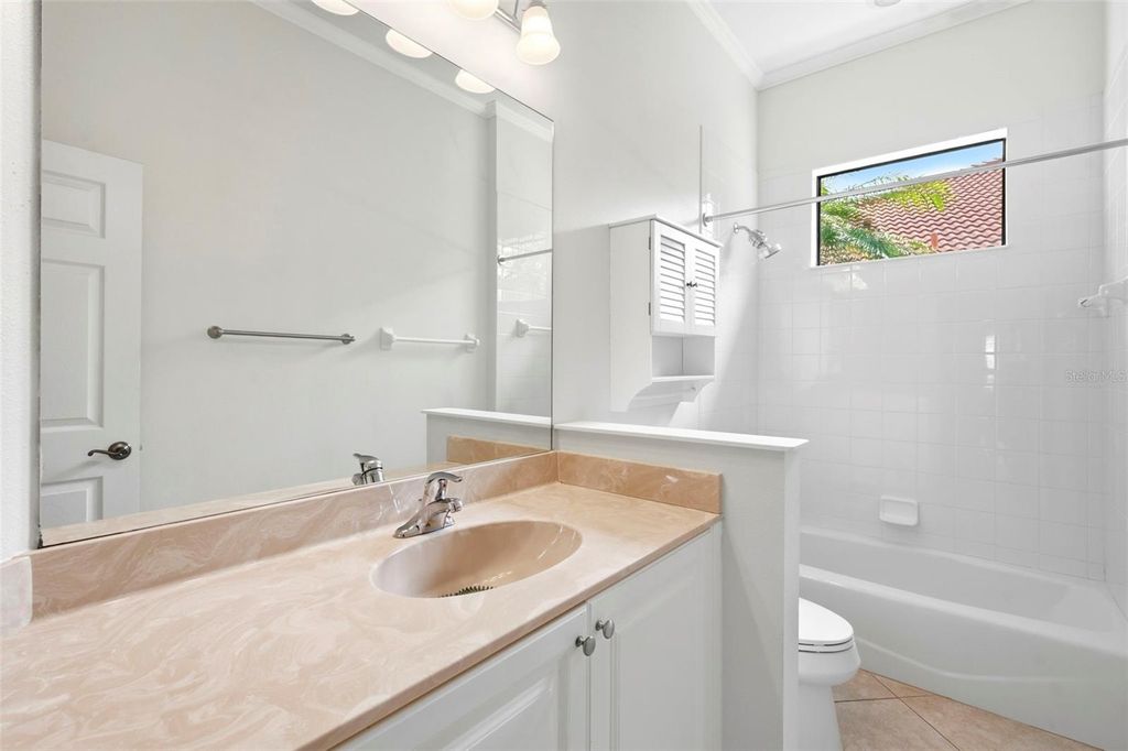 Image 36 of property listing at 13860 SIENA LOOP, Bradenton, FL 34202