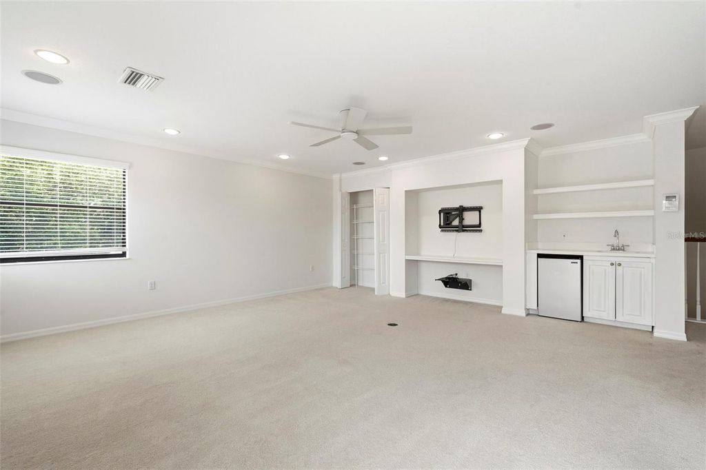 Image 45 of property listing at 13860 SIENA LOOP, Bradenton, FL 34202