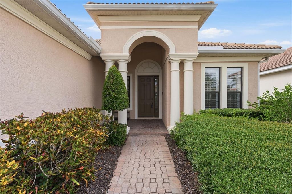 Image 6 of property listing at 13860 SIENA LOOP, Bradenton, FL 34202