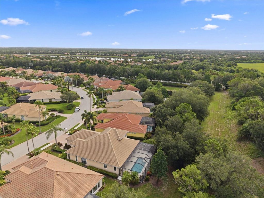 Image 84 of property listing at 13860 SIENA LOOP, Bradenton, FL 34202