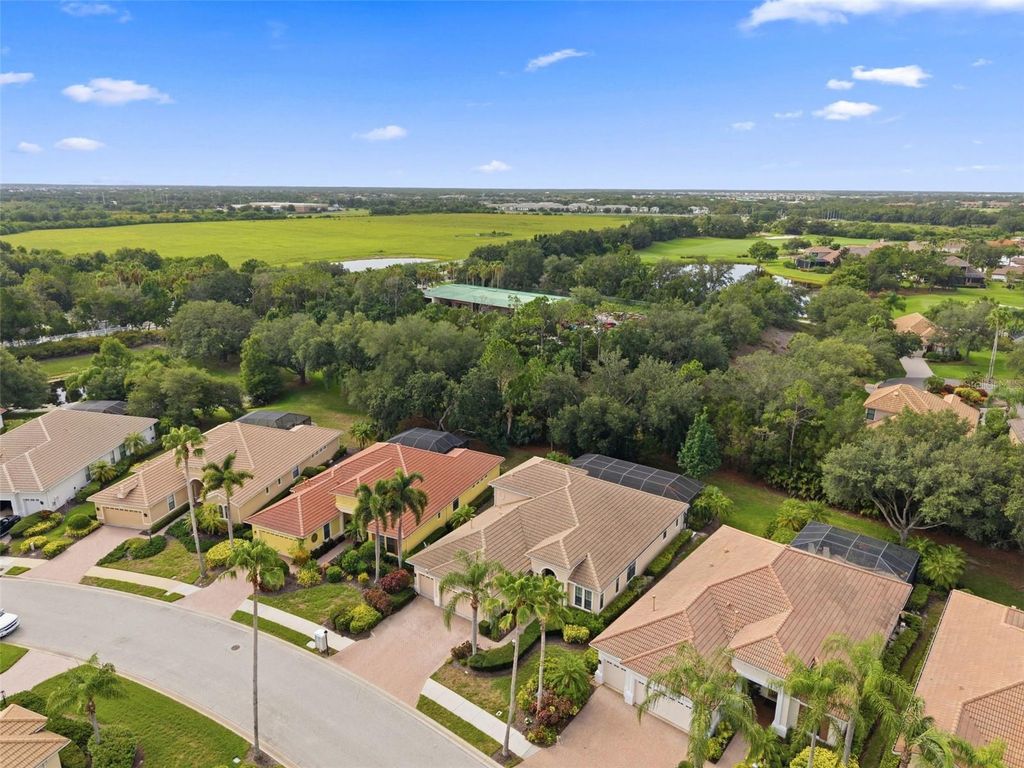Image 85 of property listing at 13860 SIENA LOOP, Bradenton, FL 34202