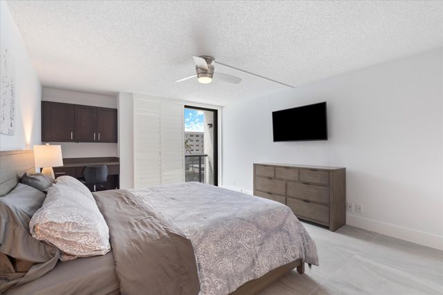 3115 S Ocean Boulevard 302, Highland Beach, FL 33487