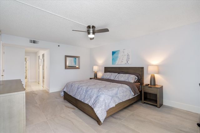3115 S Ocean Boulevard 302, Highland Beach, FL 33487