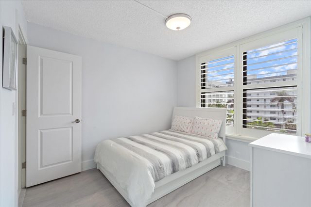 3115 S Ocean Boulevard 302, Highland Beach, FL 33487