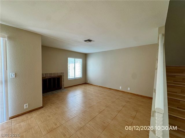 8621 Lyla Rae Circle, Las Vegas, NV 89117