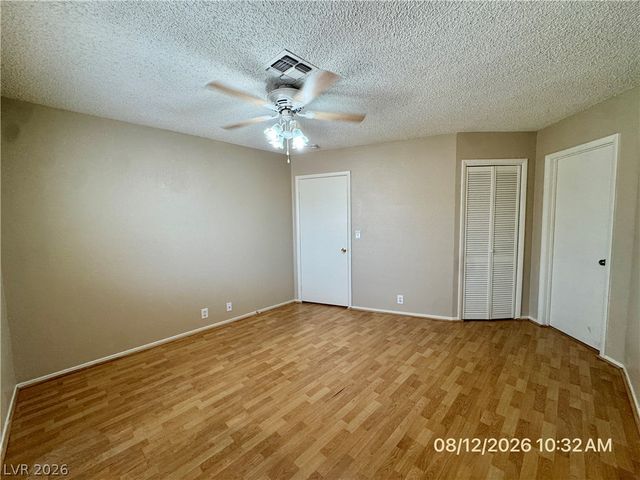 8621 Lyla Rae Circle, Las Vegas, NV 89117