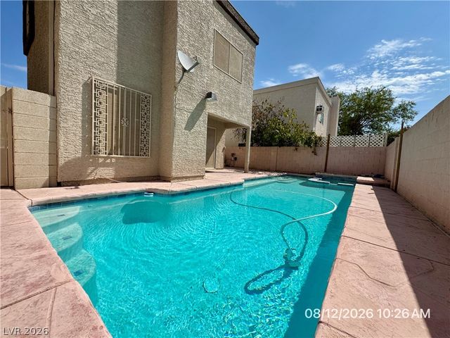 8621 Lyla Rae Circle, Las Vegas, NV 89117