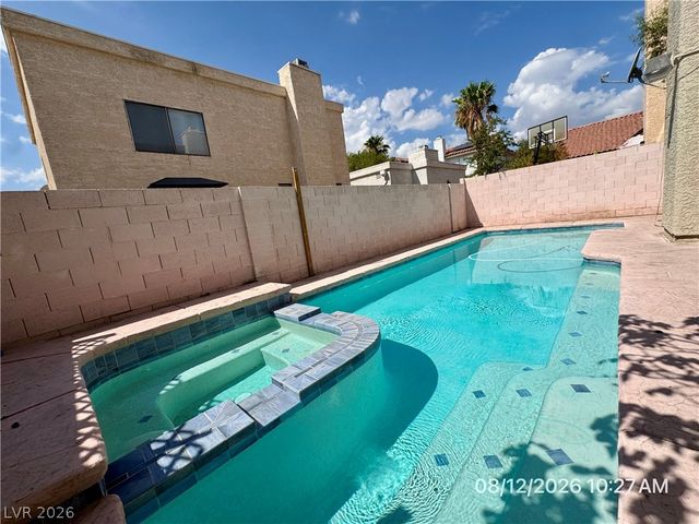 8621 Lyla Rae Circle, Las Vegas, NV 89117