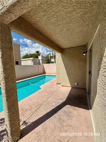8621 Lyla Rae Circle, Las Vegas, NV 89117