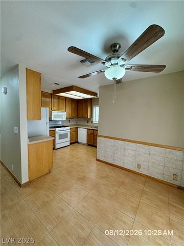 8621 Lyla Rae Circle, Las Vegas, NV 89117