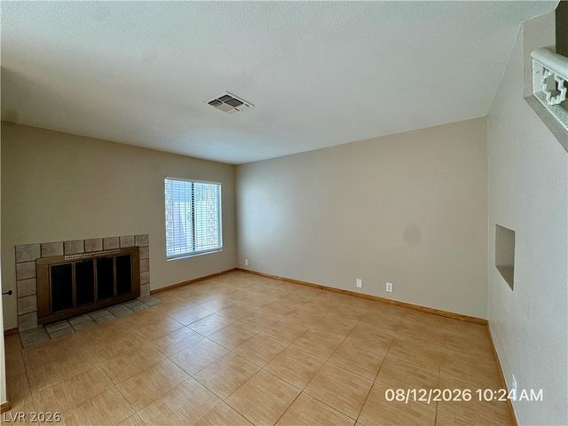 8621 Lyla Rae Circle, Las Vegas, NV 89117