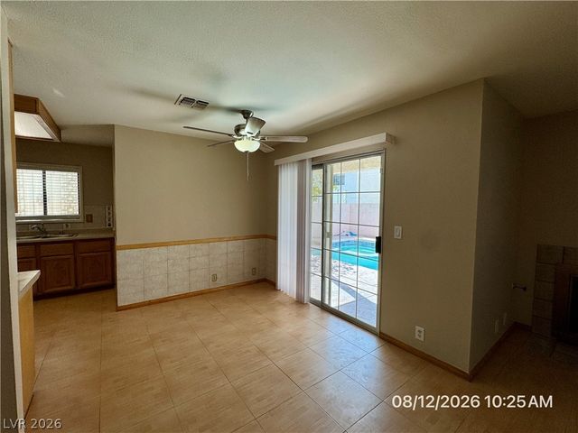 8621 Lyla Rae Circle, Las Vegas, NV 89117
