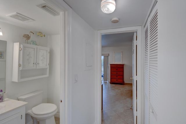 2600 S Kanner Highway, Stuart, FL 34994