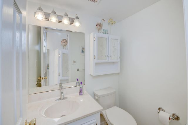 2600 S Kanner Highway, Stuart, FL 34994