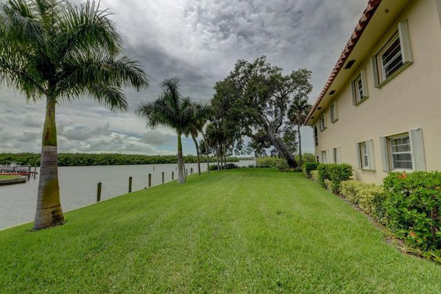 2600 S Kanner Highway, Stuart, FL 34994