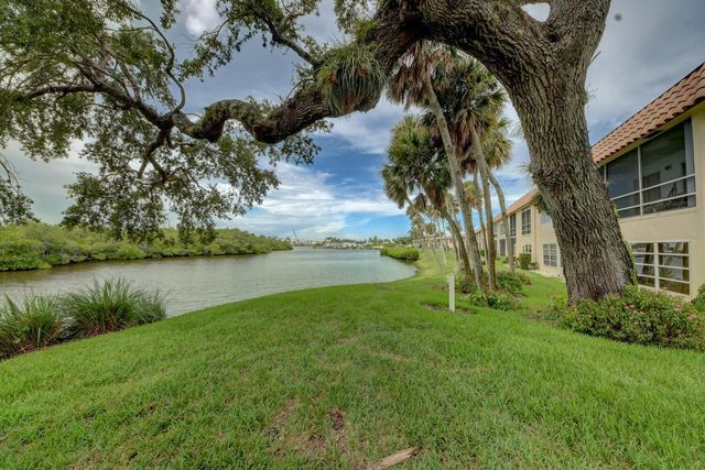 2600 S Kanner Highway, Stuart, FL 34994