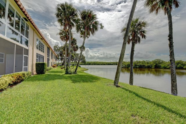 2600 S Kanner Highway, Stuart, FL 34994