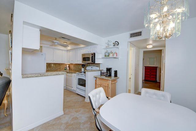 2600 S Kanner Highway, Stuart, FL 34994