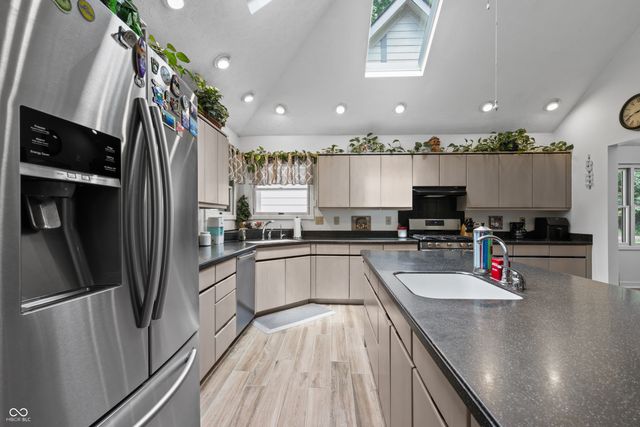 14442 Cherry Tree, Carmel, IN 46033