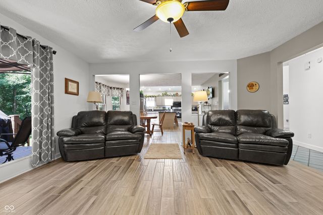 14442 Cherry Tree, Carmel, IN 46033