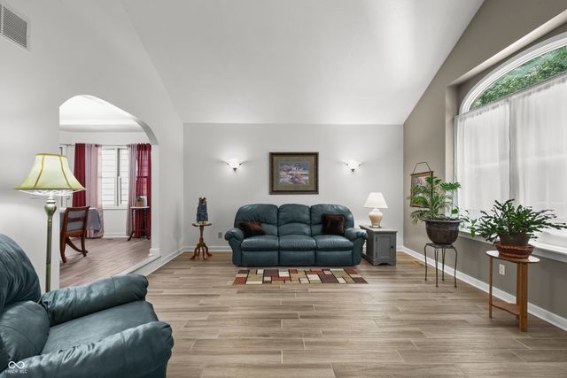 14442 Cherry Tree, Carmel, IN 46033