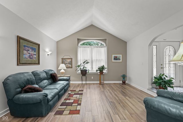 14442 Cherry Tree, Carmel, IN 46033