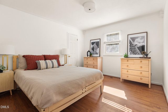 107 N Hillsborough Avenue, Hillsborough, NC 27278