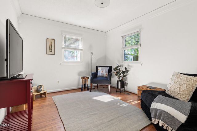 107 N Hillsborough Avenue, Hillsborough, NC 27278