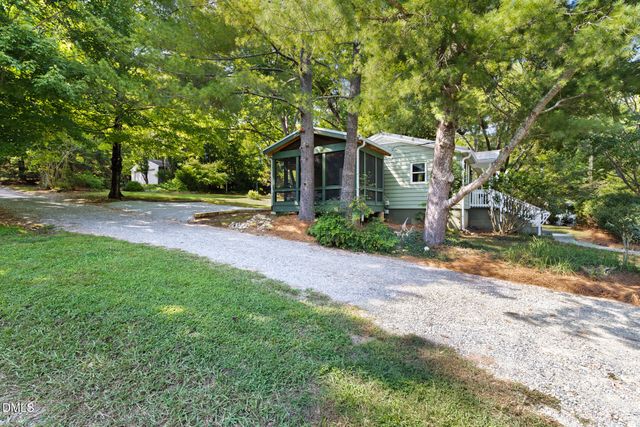 107 N Hillsborough Avenue, Hillsborough, NC 27278