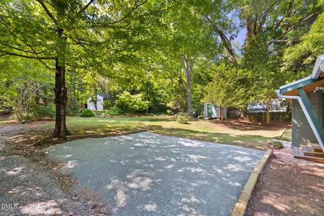 107 N Hillsborough Avenue, Hillsborough, NC 27278
