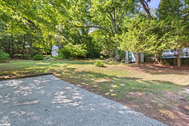 107 N Hillsborough Avenue, Hillsborough, NC 27278