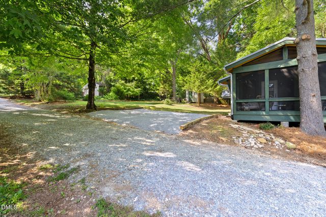 107 N Hillsborough Avenue, Hillsborough, NC 27278