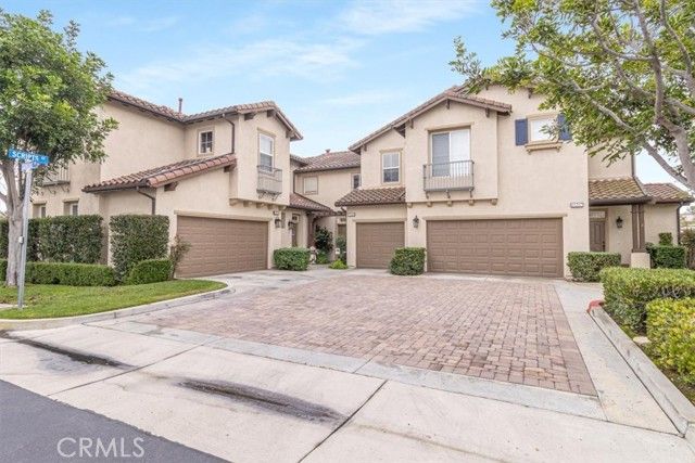 19266 Scripts Court, Huntington Beach, CA 92648