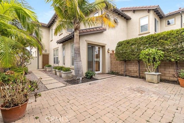 19266 Scripts Court, Huntington Beach, CA 92648