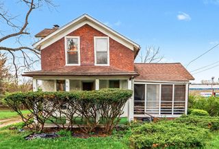 3011 Riverview Drive, Kalamazoo, MI 49004