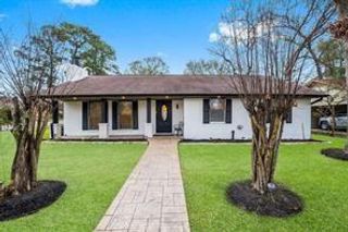 208 Moss Hill Lane, Conroe, TX 77303