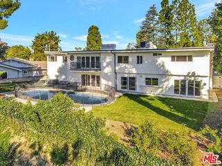 16608 Park Lane Circle, Los Angeles, CA 90049
