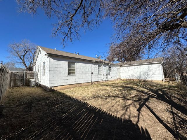 4205 S LIPSCOMB Street, Amarillo, TX 79110