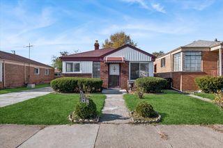 12538 S Justine Street, Calumet Park, IL 60827
