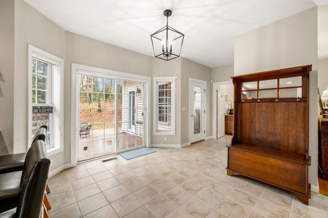 3 High Gate Drive, Bedford, NH 03110