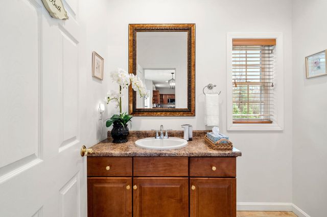 3 High Gate Drive, Bedford, NH 03110