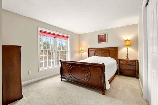 3 High Gate Drive, Bedford, NH 03110