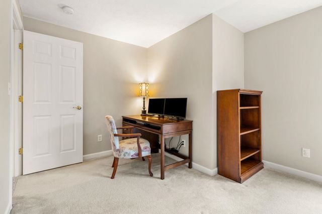 3 High Gate Drive, Bedford, NH 03110