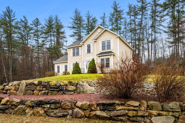 3 High Gate Drive, Bedford, NH 03110