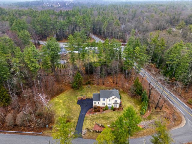 3 High Gate Drive, Bedford, NH 03110