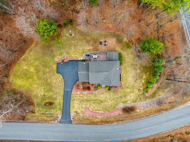 3 High Gate Drive, Bedford, NH 03110