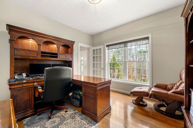 3 High Gate Drive, Bedford, NH 03110