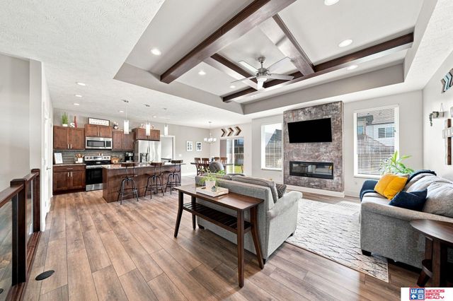 602 Waterside Way, Lincoln, NE 68527