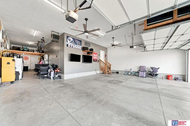 602 Waterside Way, Lincoln, NE 68527