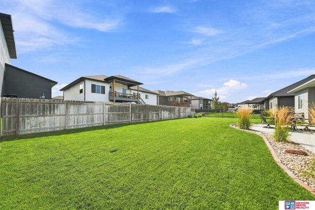 602 Waterside Way, Lincoln, NE 68527